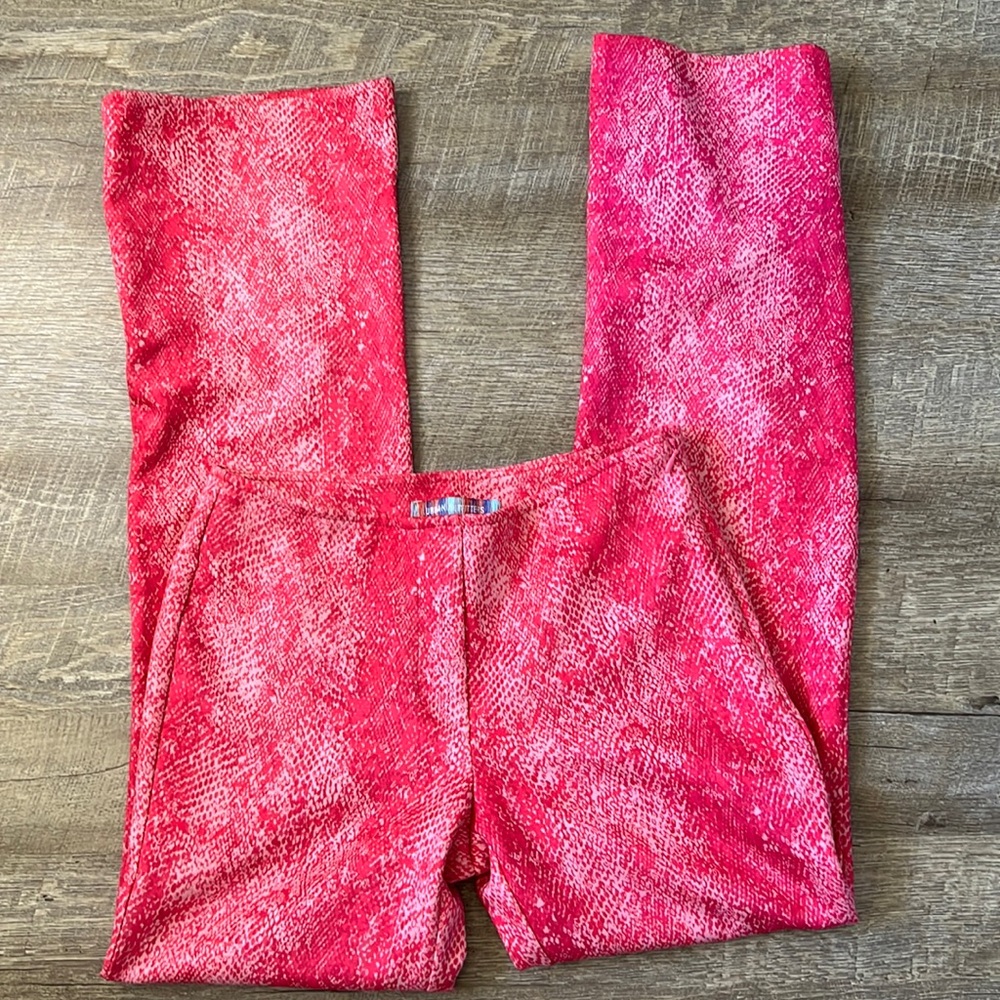 NWT Urban Outfitters Hot Pink Snake Print Pant SZ 0